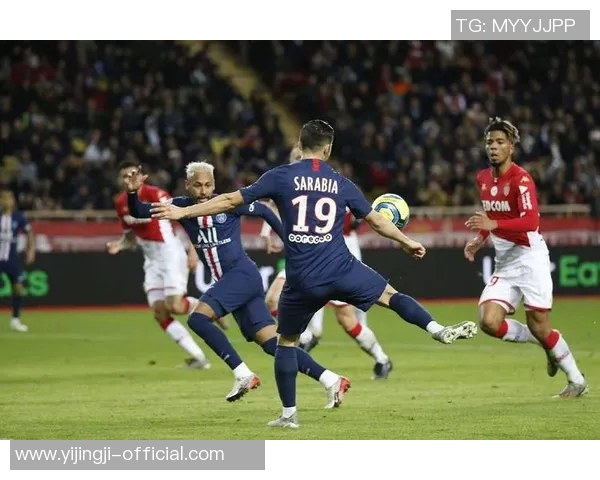 中超赛场惊现冷门巴黎圣日耳曼逆转多特蒙德上演绝杀大战