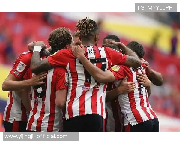 意甲激情对决那不勒斯狂胜利物浦帽子戏法点燃全场热情