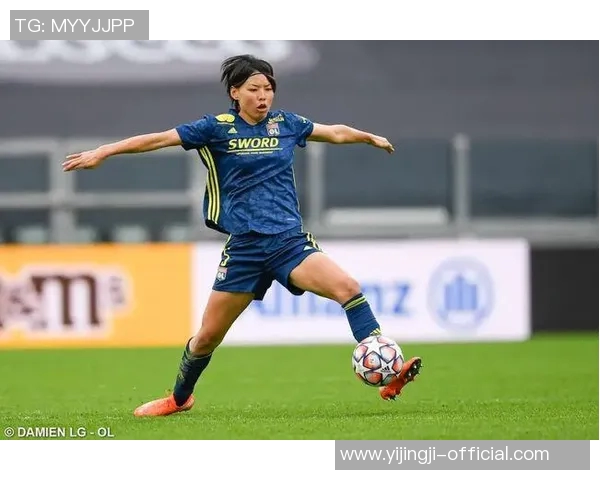 中超精彩对决尤文图斯大胜里昂逆转瞬间点燃全场激情