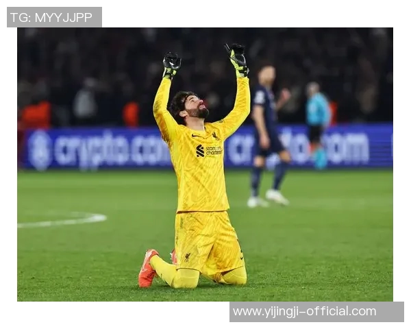 友谊赛精彩对决巴黎圣日耳曼与本菲卡激战成平局红牌事件引发全场热议