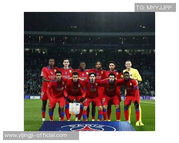 切尔西与巴黎圣日耳曼友谊赛战平绝杀瞬间引发全场热烈反响