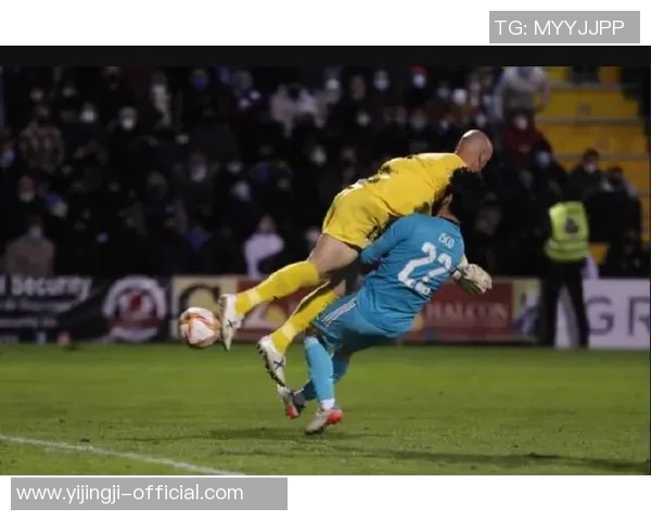 国王杯激战波尔图与里昂平局乌龙球瞬间引发全场热烈反响